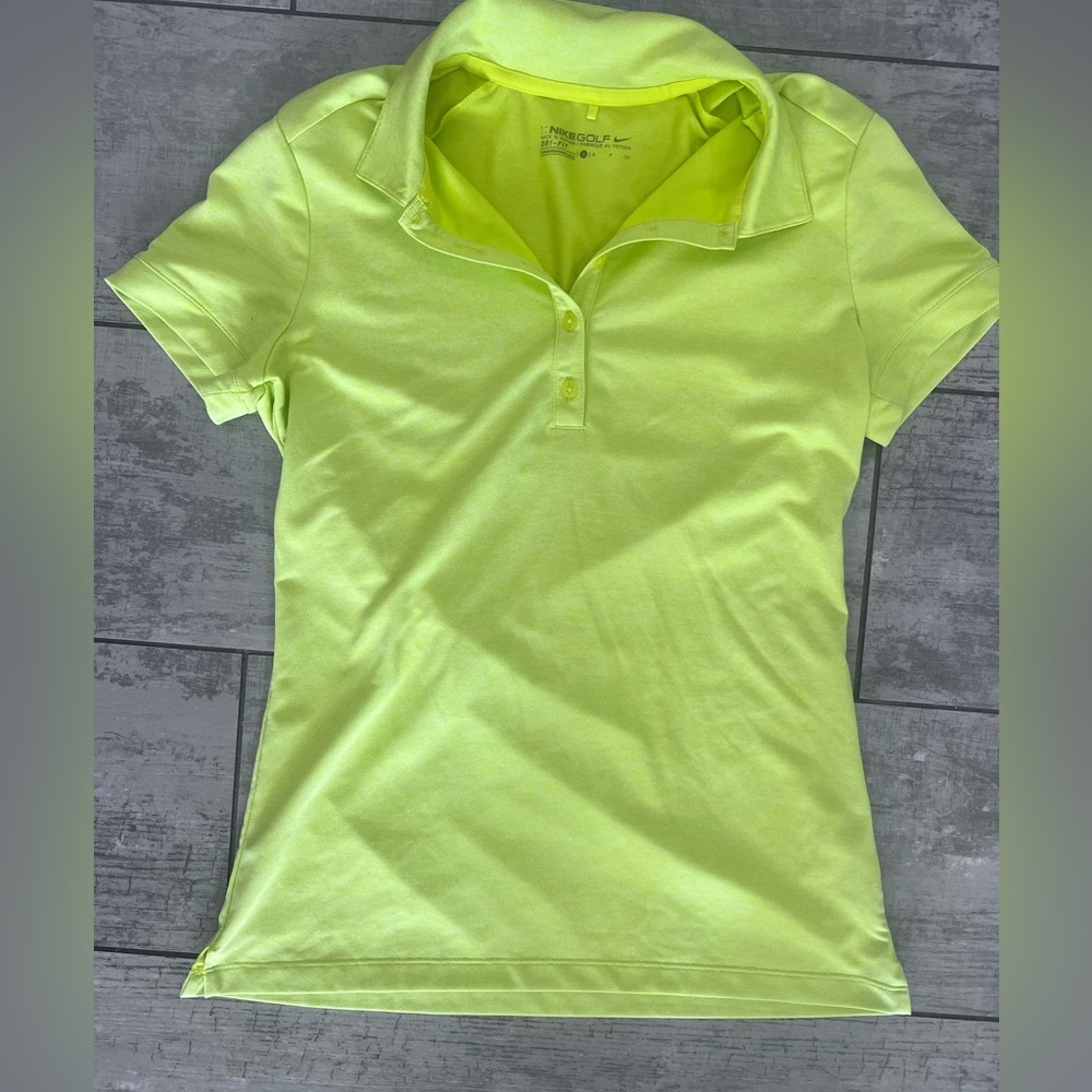 Nike Golf Polo Women’s Sz small EUC - Picture 2 of 2